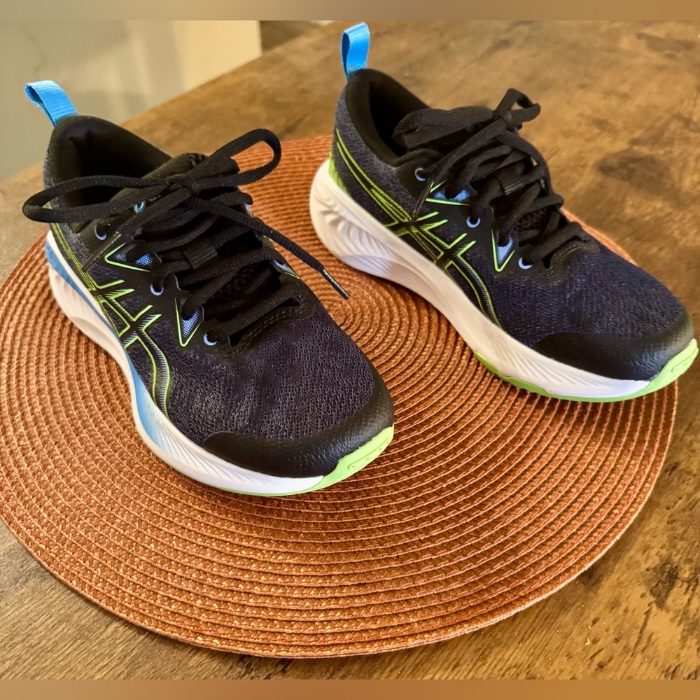 Asics Kids Gel Cumulus Shoes for Running, Black/Electric Lime, Youth Size 2